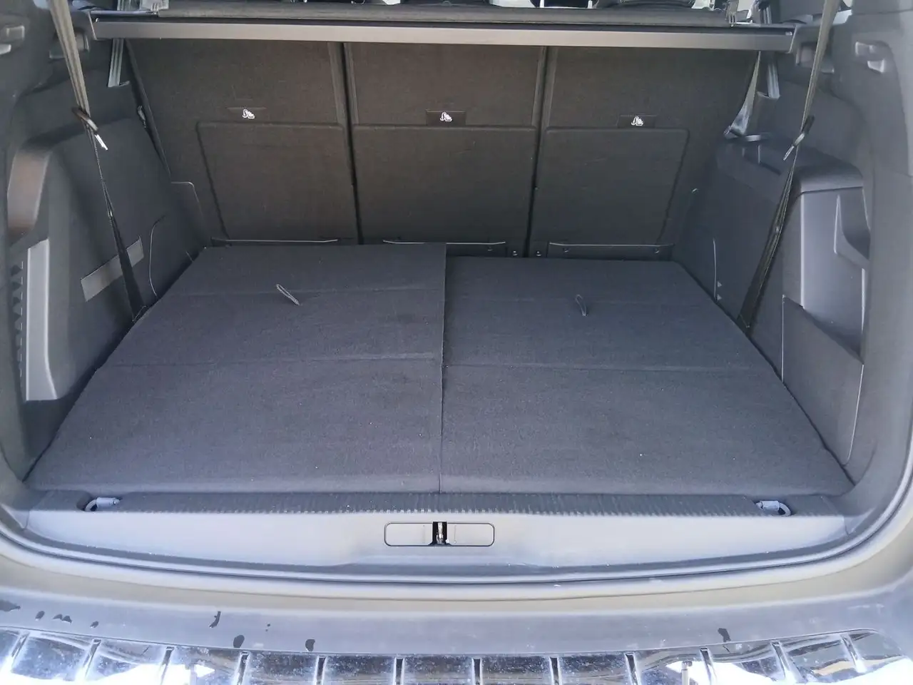 Peugeot 5008 1.2 PureTech 130 ALLURE LED+Navi+SHZ+360+LM — معرض صور السيارة 13