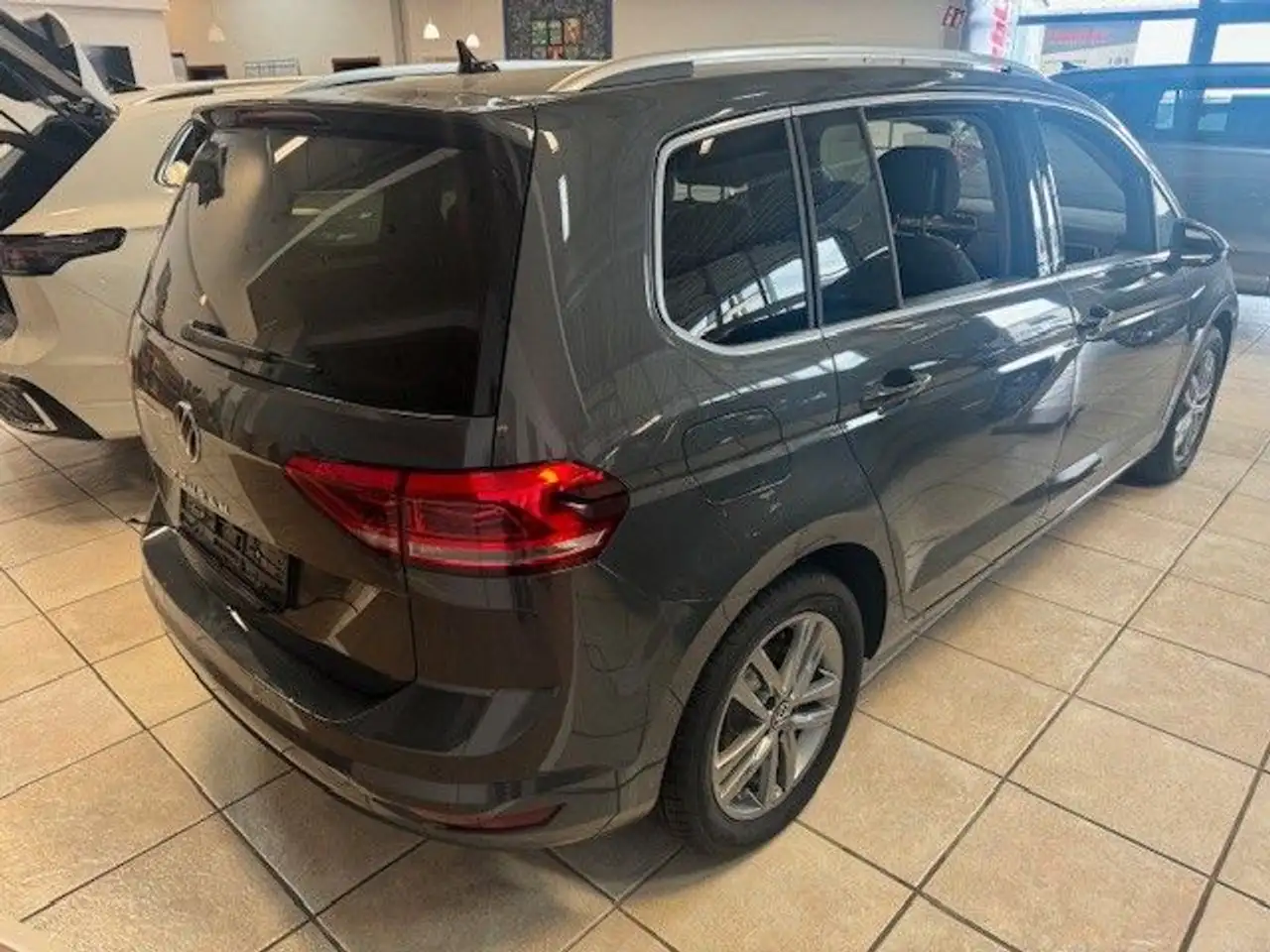 Volkswagen Touran Comfortline BMT/Start-Stopp LED 7 Sitzer — Galería del vehículo 10