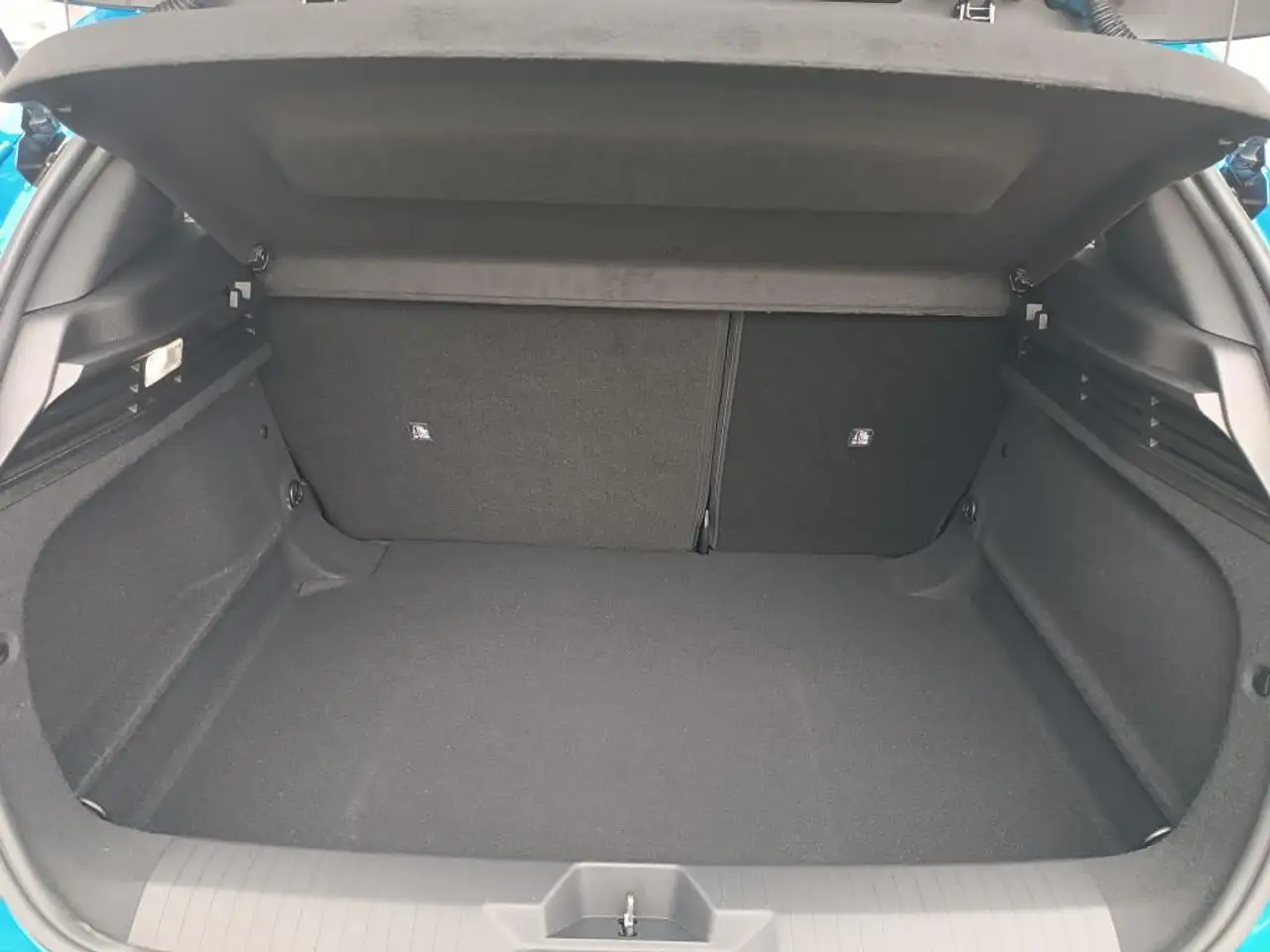 Opel Astra Wireless_Charging+ Kamera+LED+SHZ+LHZ+PP — Vehicle gallery 6