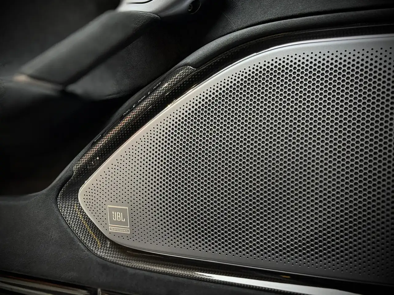 Ferrari Roma MagneRide*BeifahrerDispl*JBL*Carbon — معرض صور السيارة 14