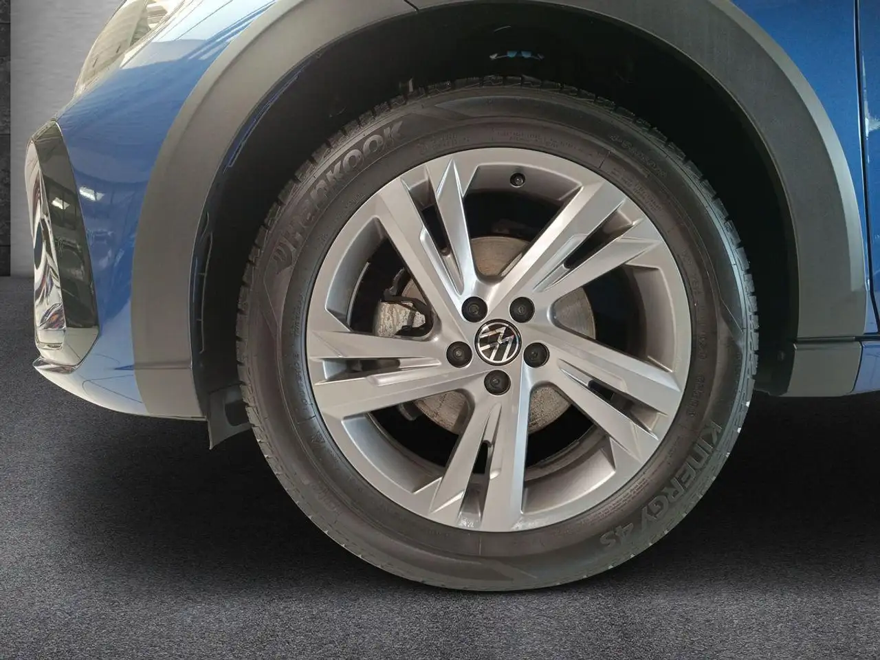 Volkswagen Taigo 1.0 TSI "R-LINE" 116 PS DSG+ACC+KLIMA+NAVI — معرض صور السيارة 11