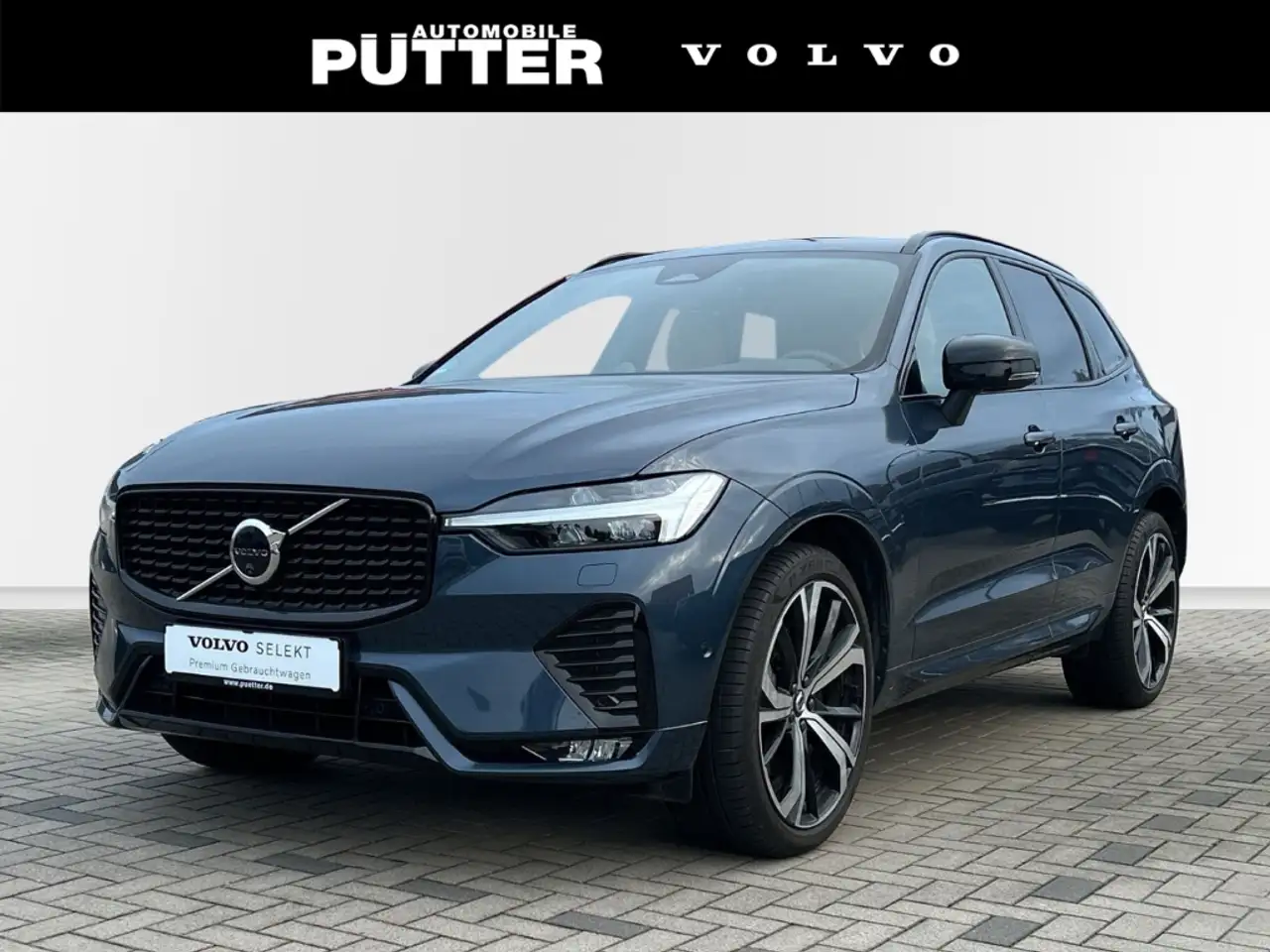 Volvo XC60 B5 Benzin AWD Ultra Dark 21'' ACC LED Nappa Massag — Iserlohn