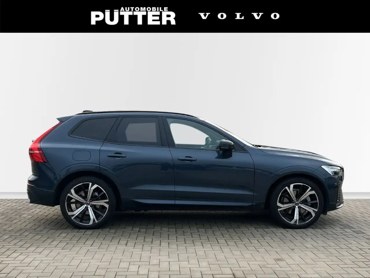 Volvo XC60 B5 Benzin AWD Ultra Dark 21'' ACC LED Nappa Massag — Galería del vehículo 6