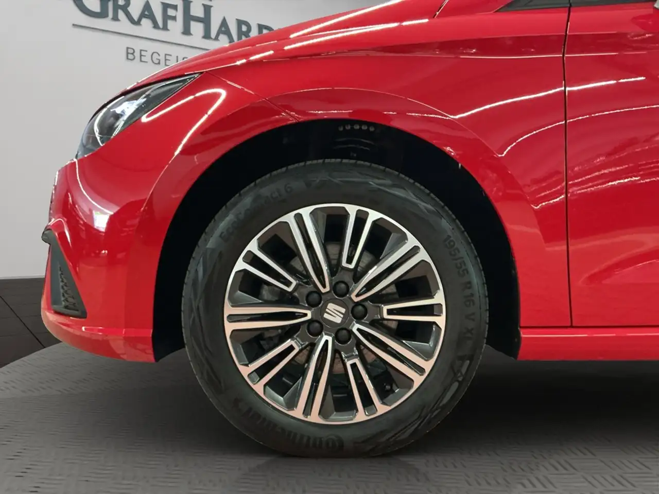 SEAT Ibiza 1.0 TSI Automatik Style Edition PDC SzHzg LED — Galerie du véhicule 3