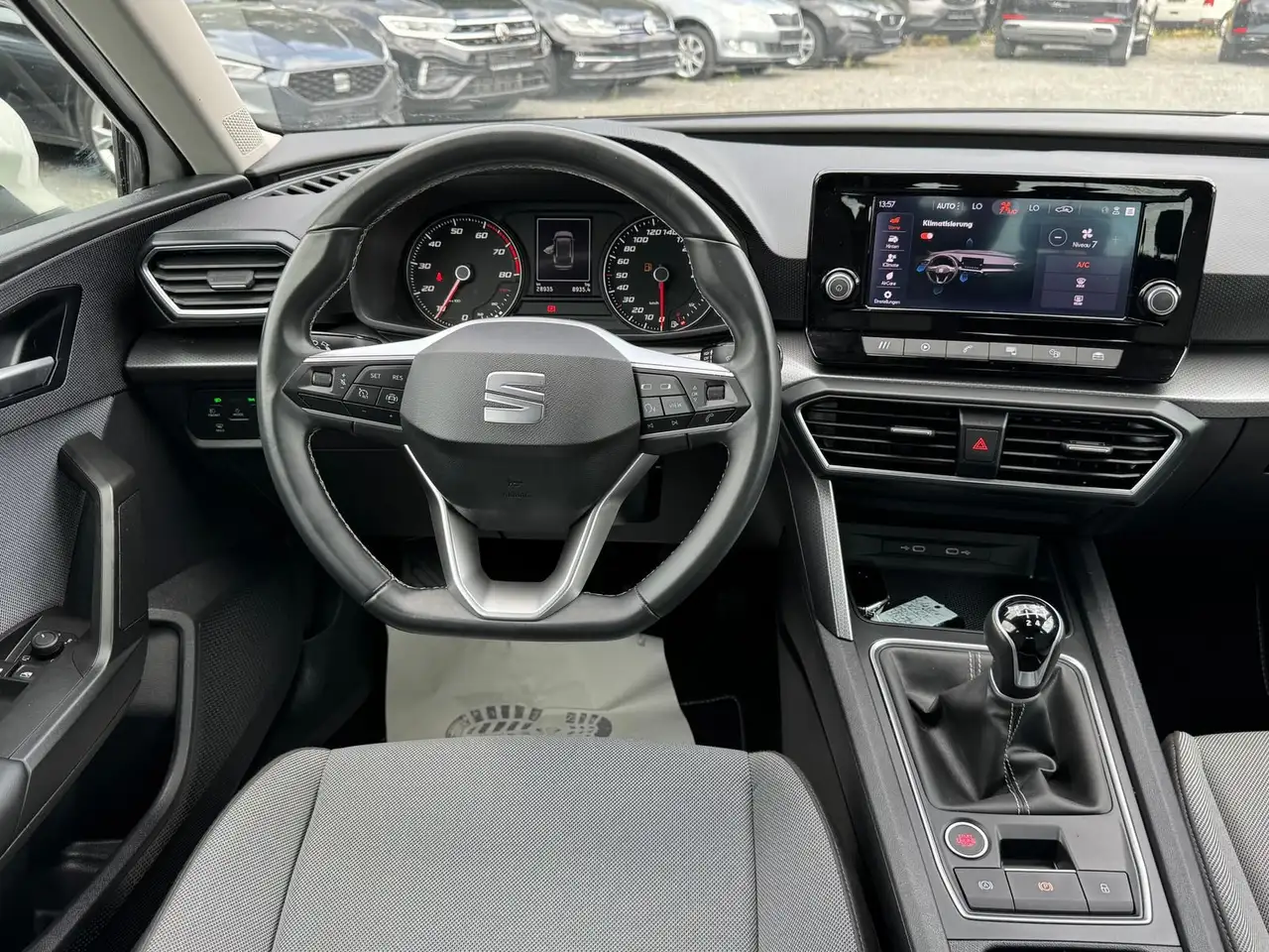 SEAT Leon 1.0 TSI *STYLE-EDITION*LED*PDC*SPEED-LIMITE — Galería del vehículo 15