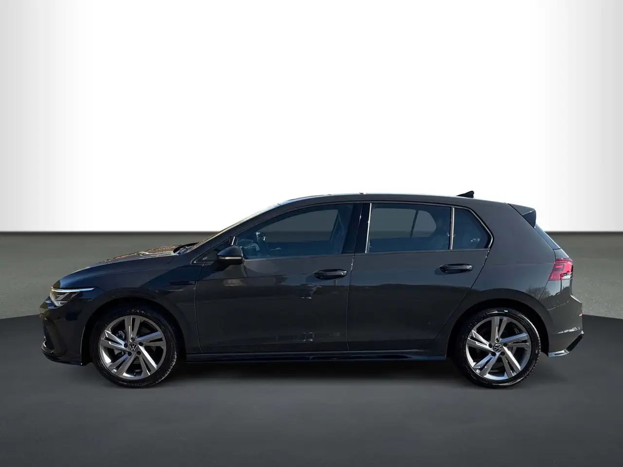 Volkswagen Golf VIII R-Line 1.5 eTSI DSG, LED, DAB — معرض صور السيارة 5