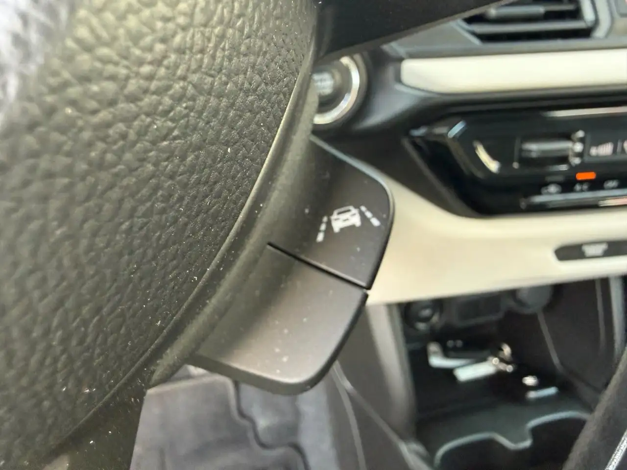 Suzuki Swift 1.2 Dualjet Hybrid KAMERA/KLIMA/NAVI/LED — Vehicle gallery 25