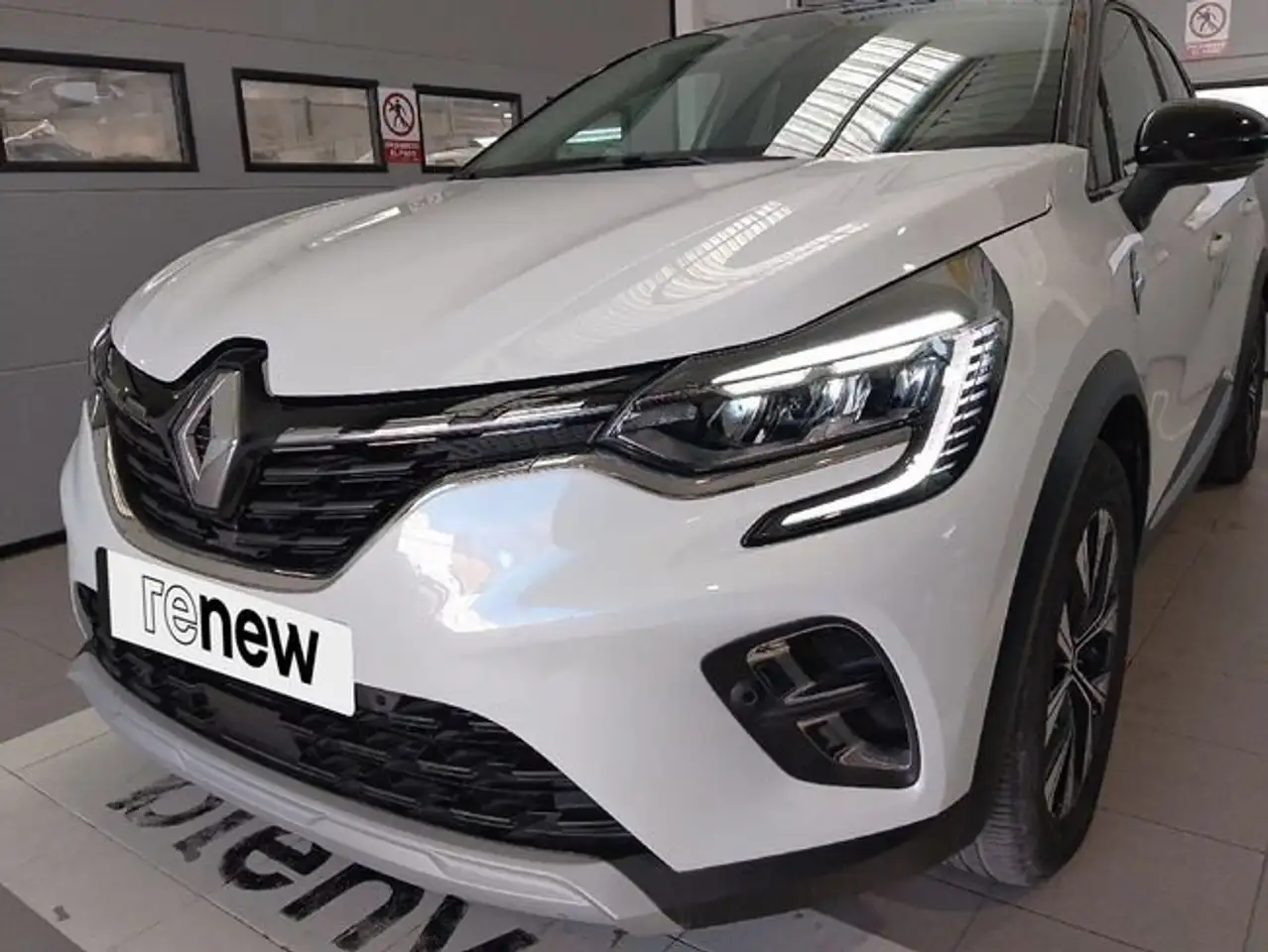Renault Captur e-tech techno 105kw — Galerie du véhicule 24