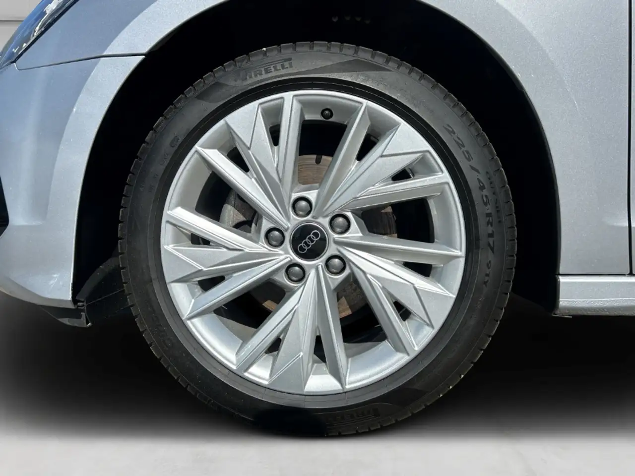 Audi A3 Sportback 35 TFSI S tronic advanced Navi Digitales — معرض صور السيارة 6