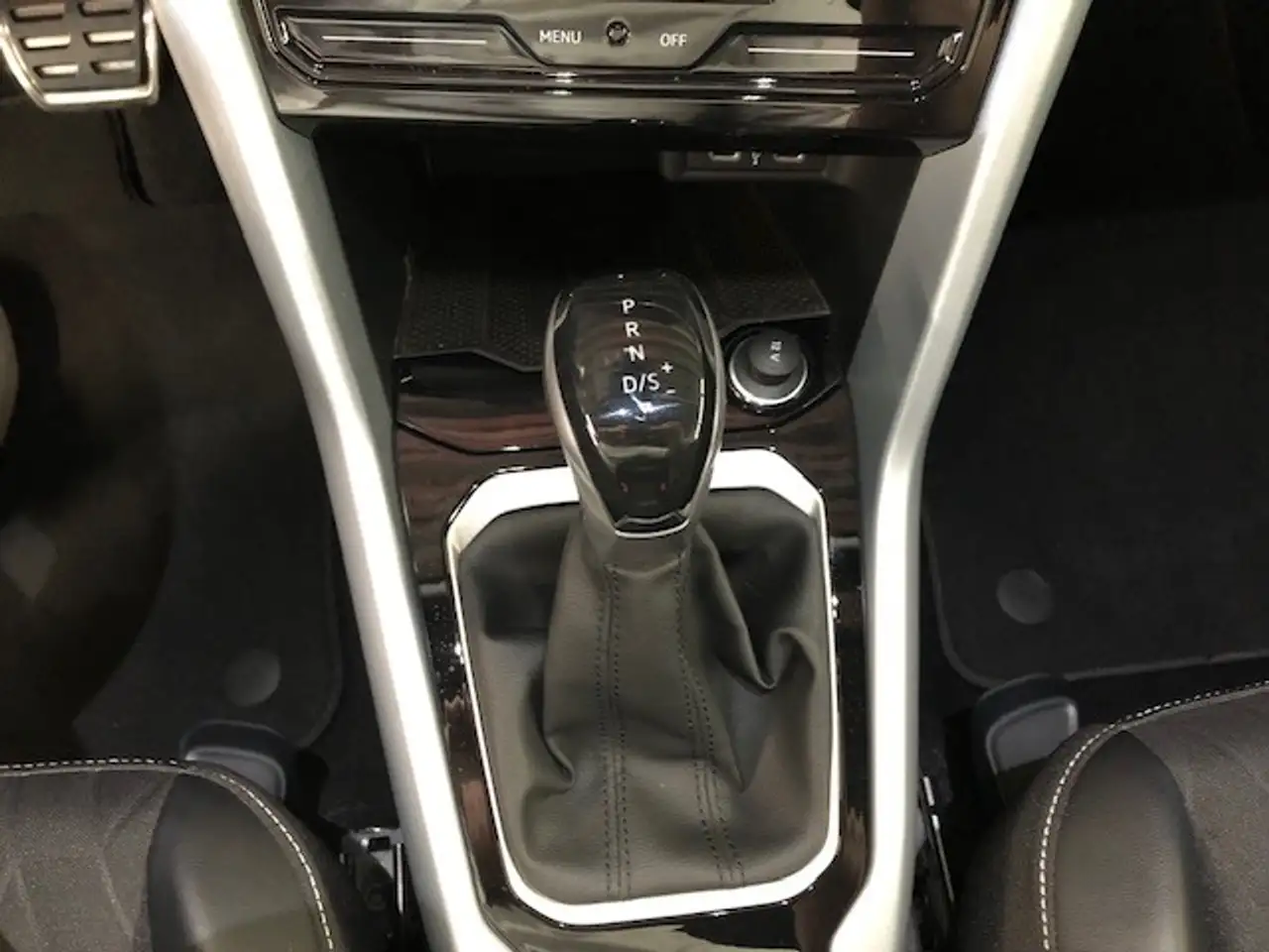 Volkswagen T-Roc Goal Cabriolet Style GOAL 1.5 TSI DSG — Galería del vehículo 13