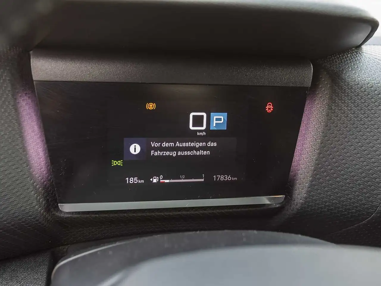 Citroen C4 PureTech 130 EAT8 MAX Techno-Paket — Vehicle gallery 10