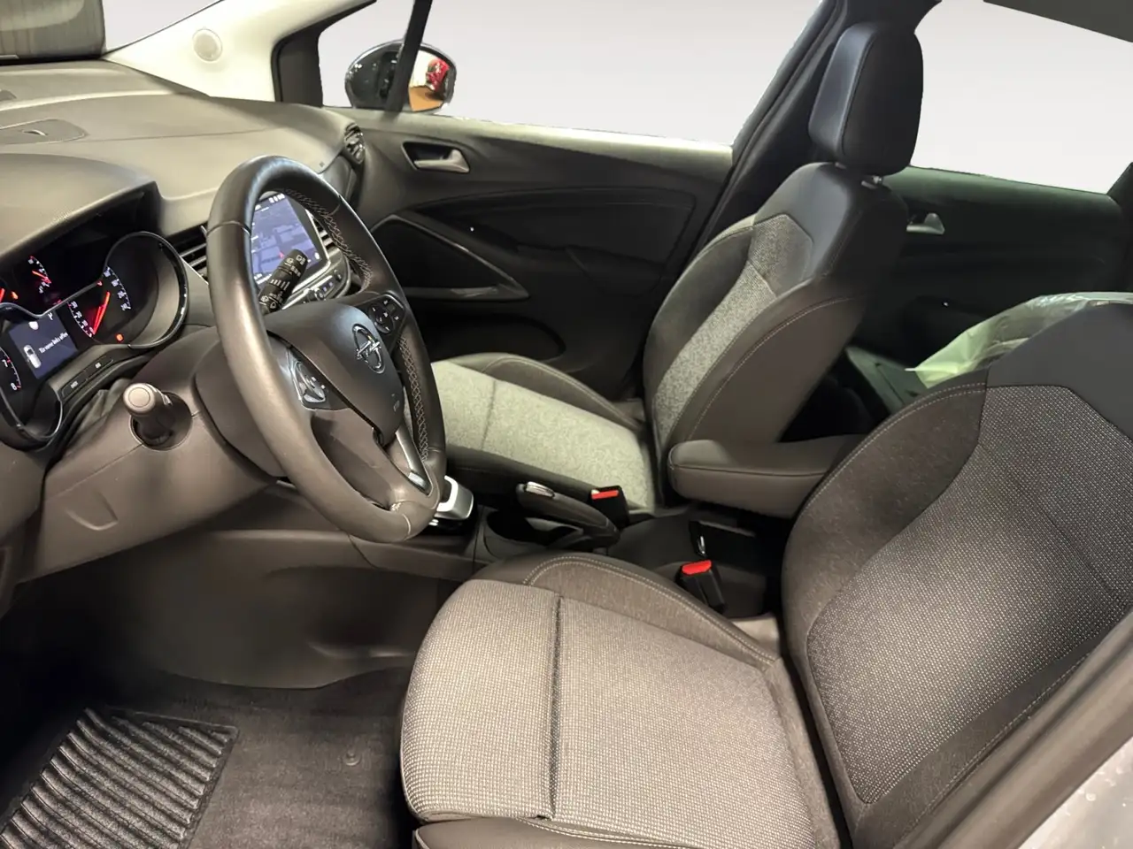 Opel Crossland 1.2 Elegance Paket Navi, Automatik — Vehicle gallery 11