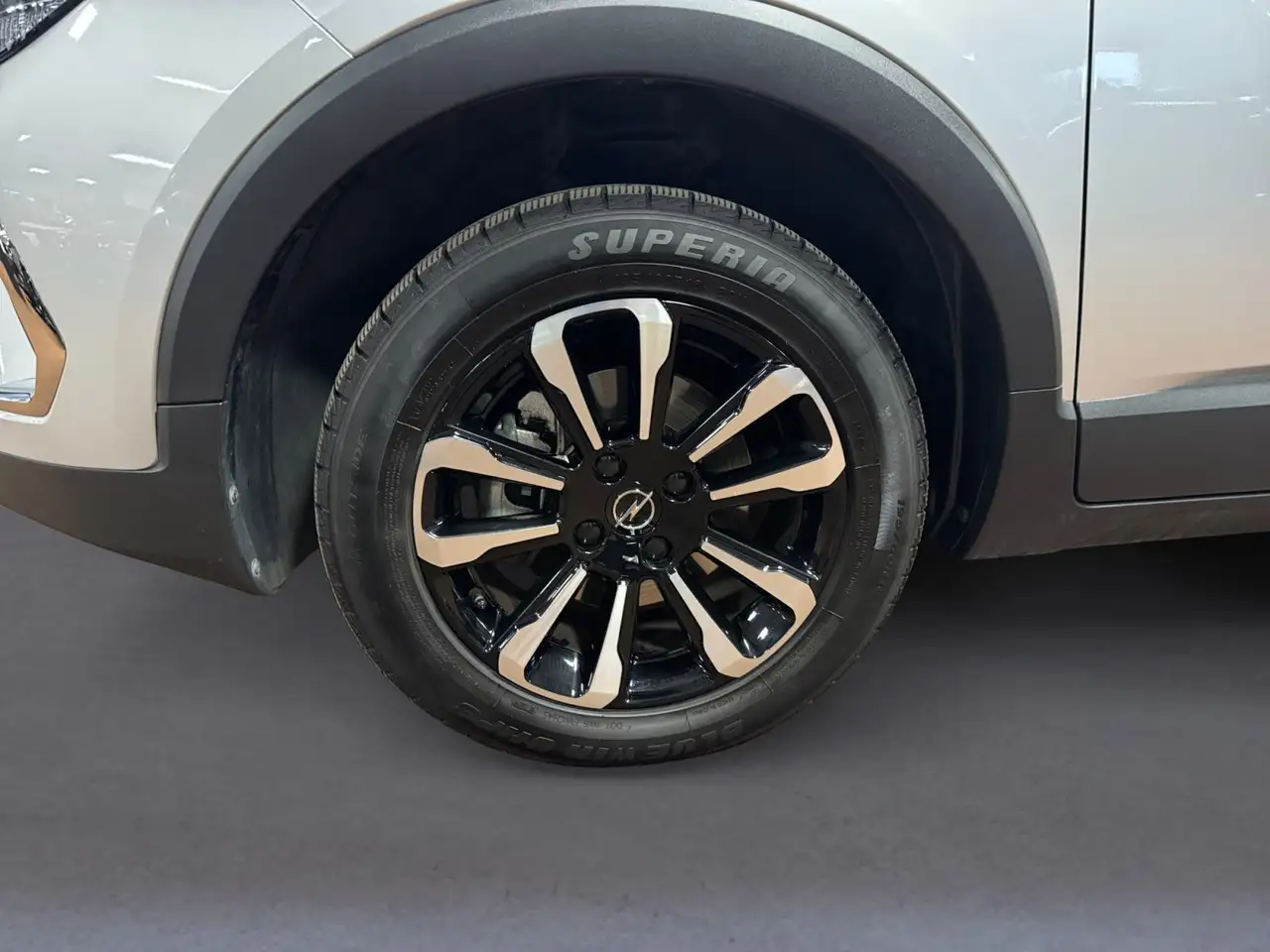 Opel Crossland 1.2 Elegance Paket Navi, Automatik — Vehicle gallery 15