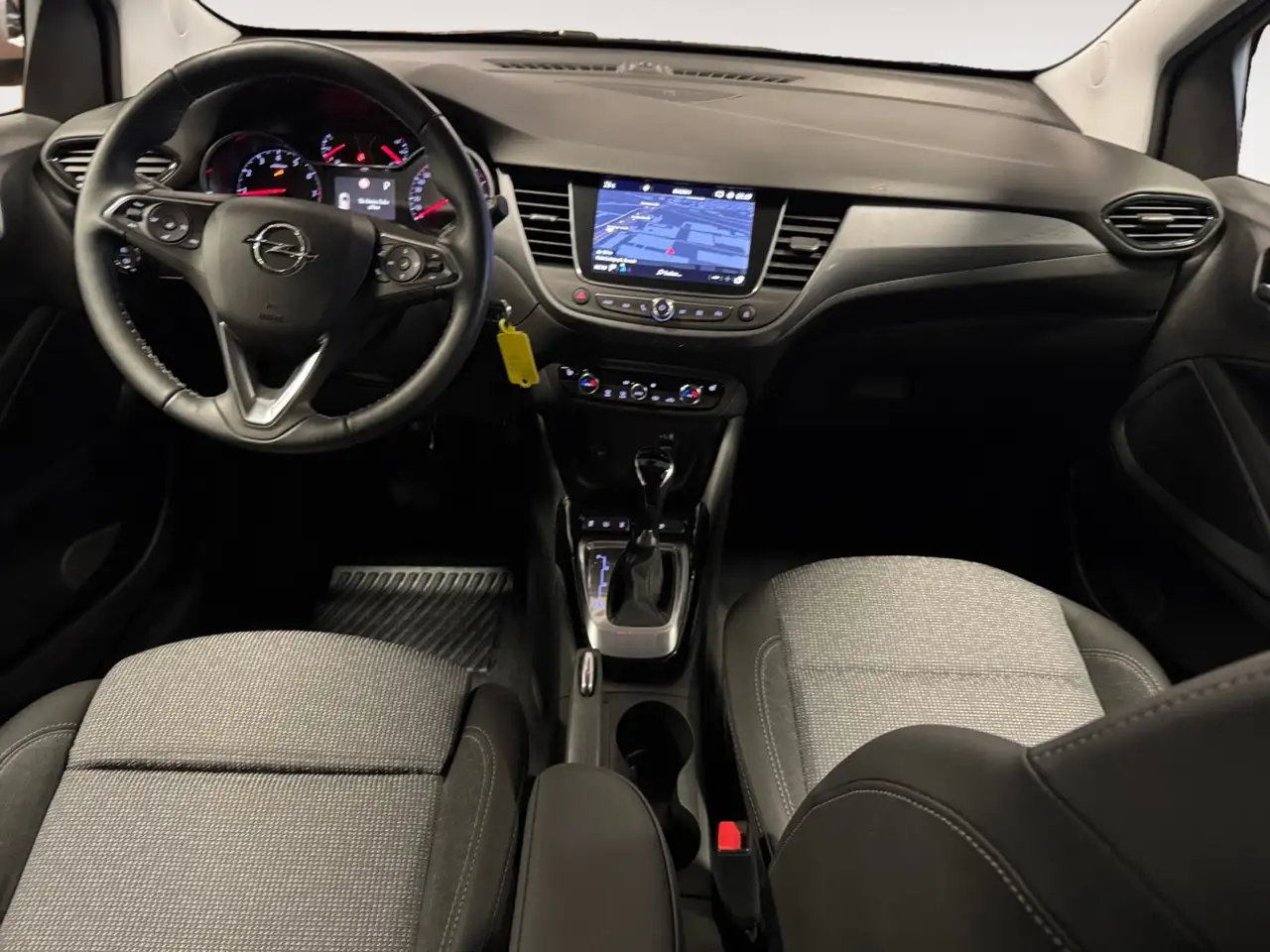 Opel Crossland 1.2 Elegance Paket Navi, Automatik — Vehicle gallery 12