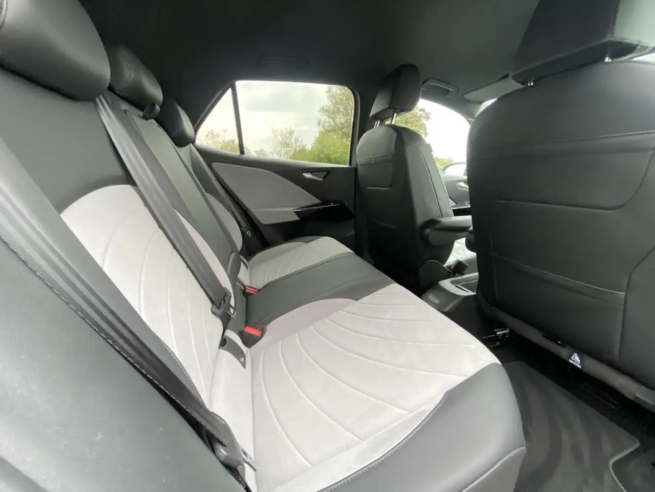 Volkswagen ID.3 MOVE APP-CONNECT+KAMERA+NAVI+CCS+LED+ACC+PA — Galerie du véhicule 19