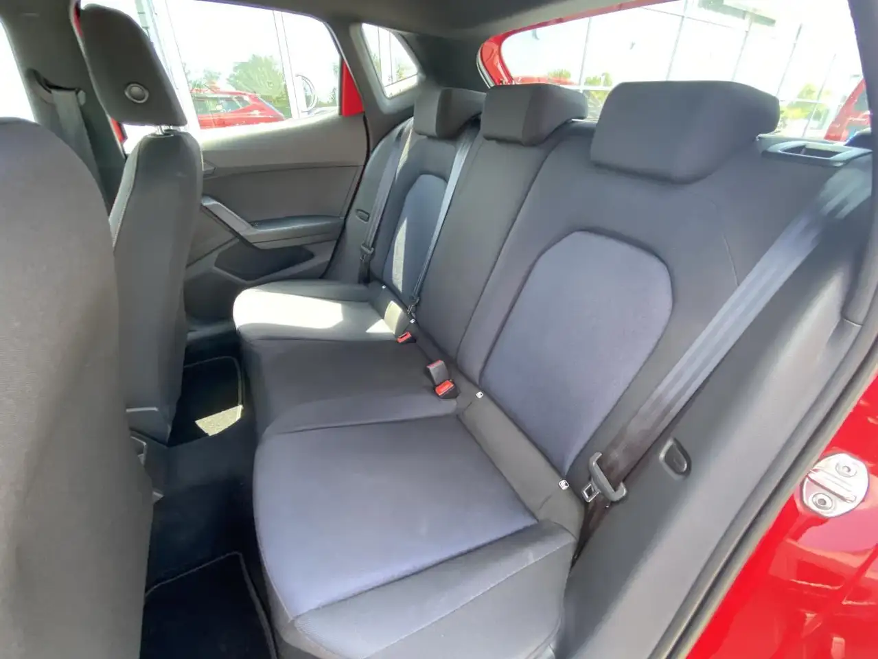 SEAT Ibiza 1.0 TSI FR VIRTUAL-COCKPIT+NAVI-PRO+LED+F — Galería del vehículo 12