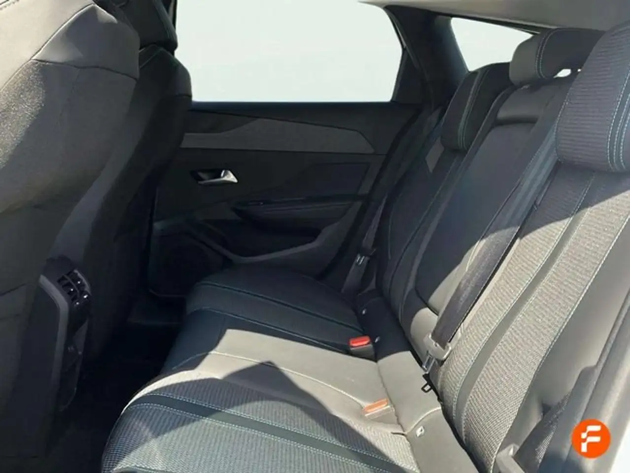 Peugeot 308 1.2 PureTech S&S Active 130 — معرض صور السيارة 18