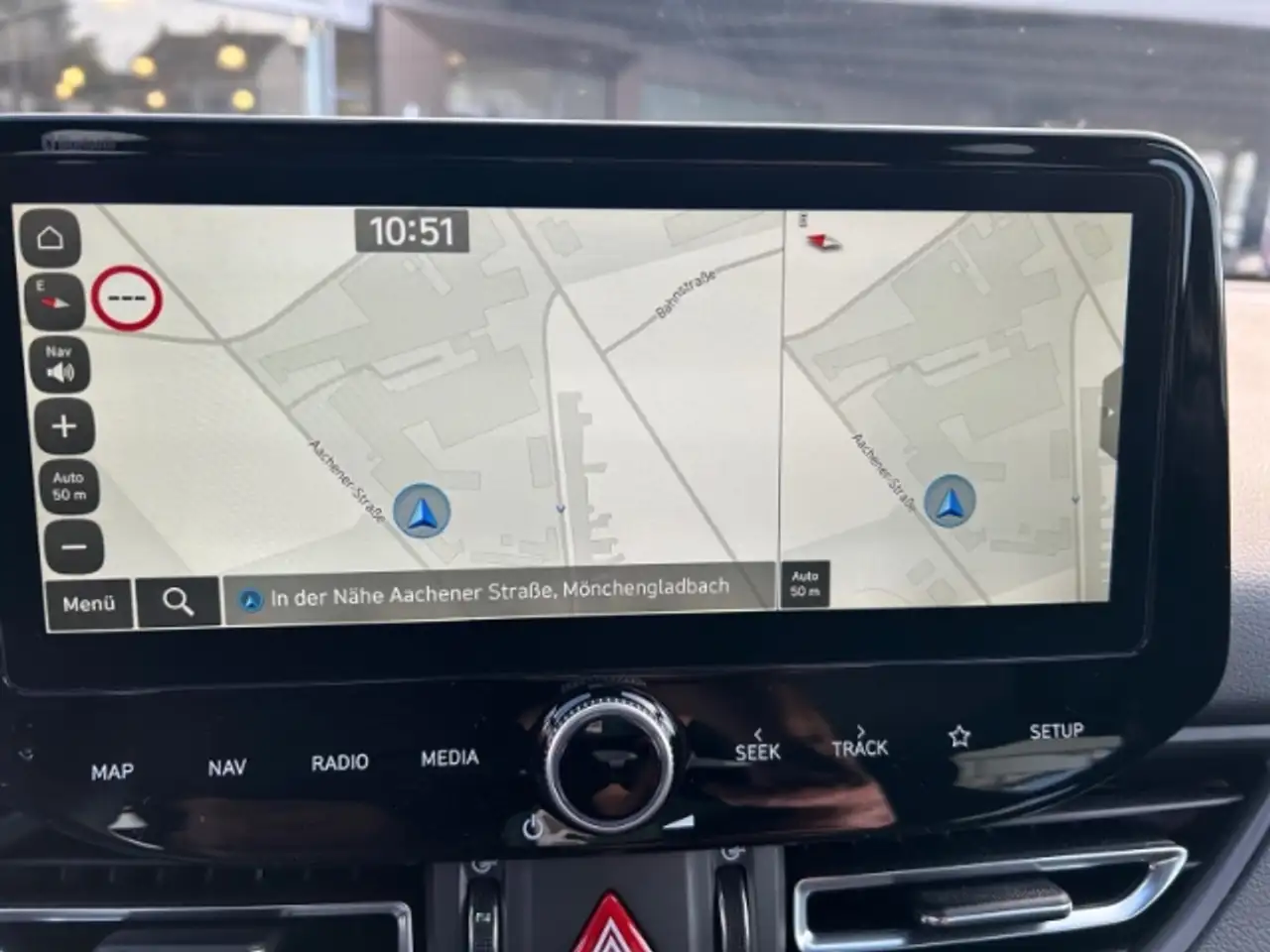 Hyundai i30 Connect & Go Autom Allwetter Navi LED Apple CarPla — Galería del vehículo 17