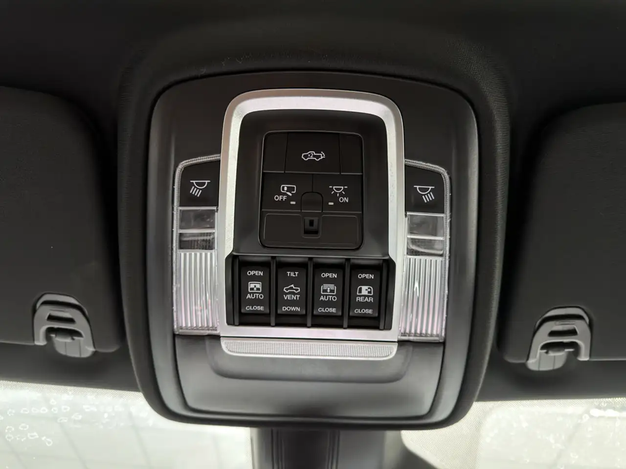 Dodge RAM 1500 Laramie ACC, LPG — معرض صور السيارة 33