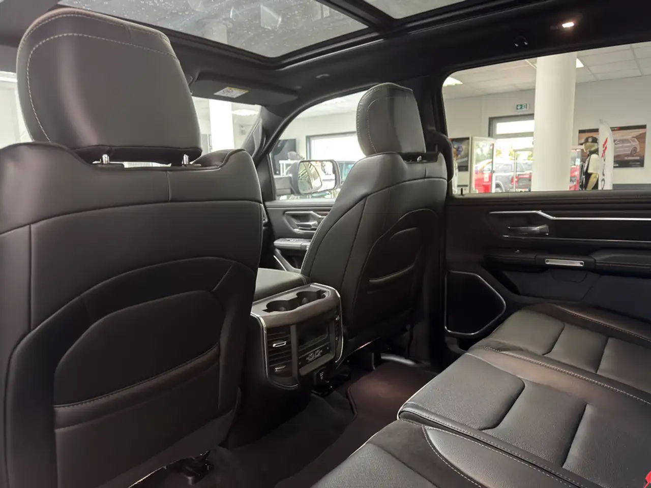 Dodge RAM 1500 Laramie ACC, LPG — معرض صور السيارة 20