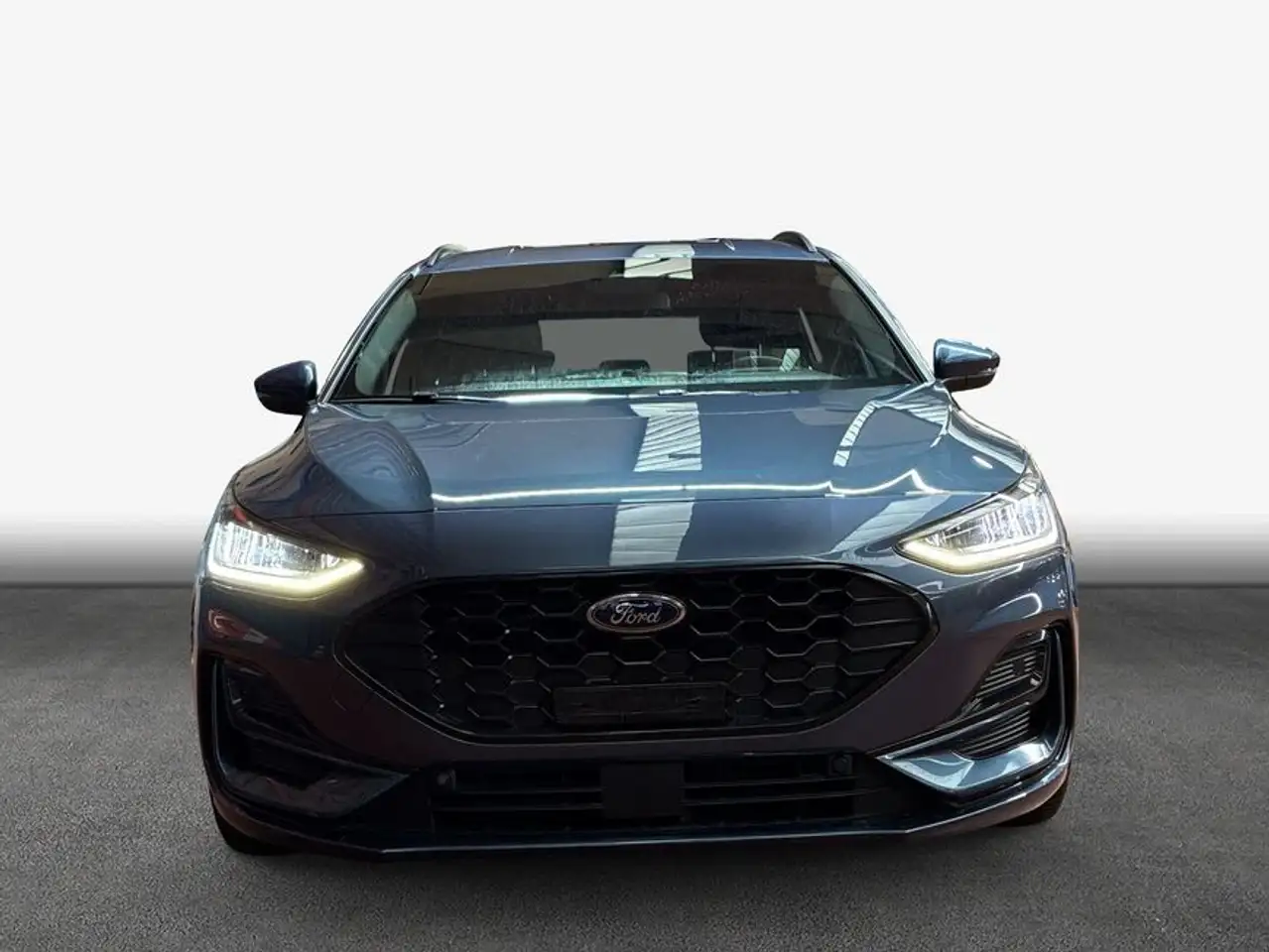 Ford Focus Turnier 1.0 EcoBoost Hybrid ST-LINE X — معرض صور السيارة 3