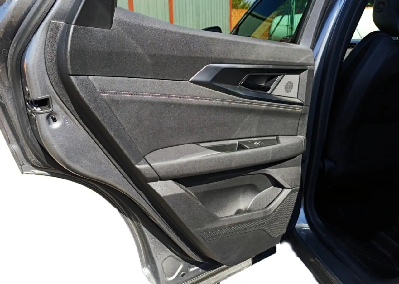 Renault Austral 1.3 MHEV 116KW TECHNO CVT 5P — Galería del vehículo 21