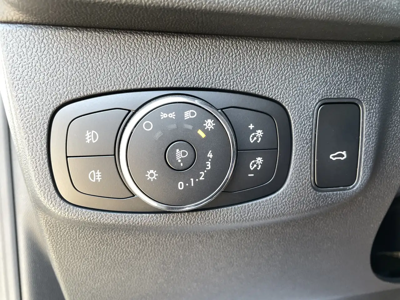 Ford Focus ST-Line X*AppLink*ACC*Kamera*E-Klappe*AHK — معرض صور السيارة 14