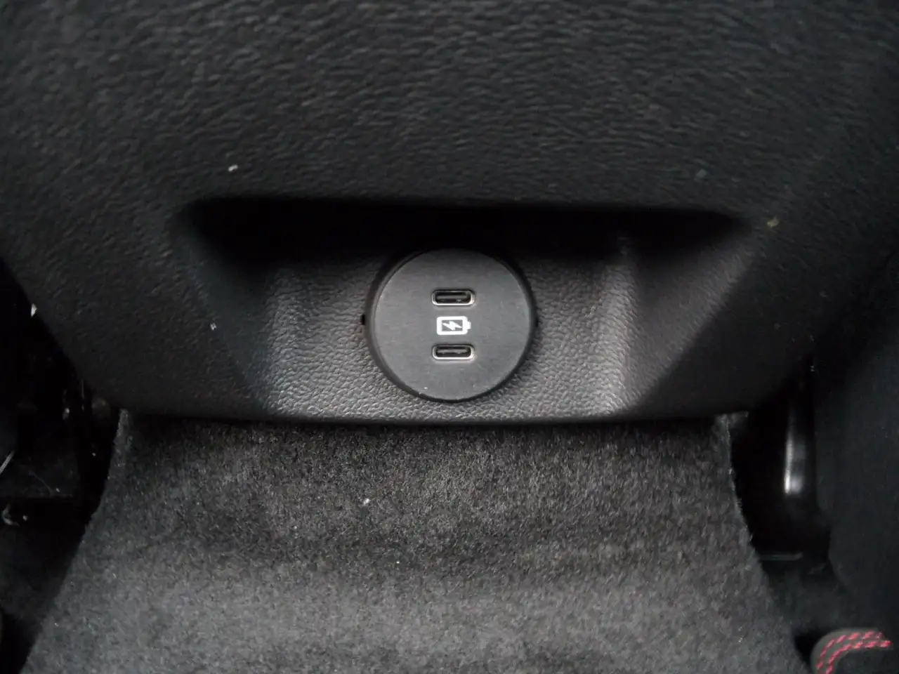 Ford Focus Turnier ST-Line X+Cam+Panoramadach+AHK+AT — معرض صور السيارة 19