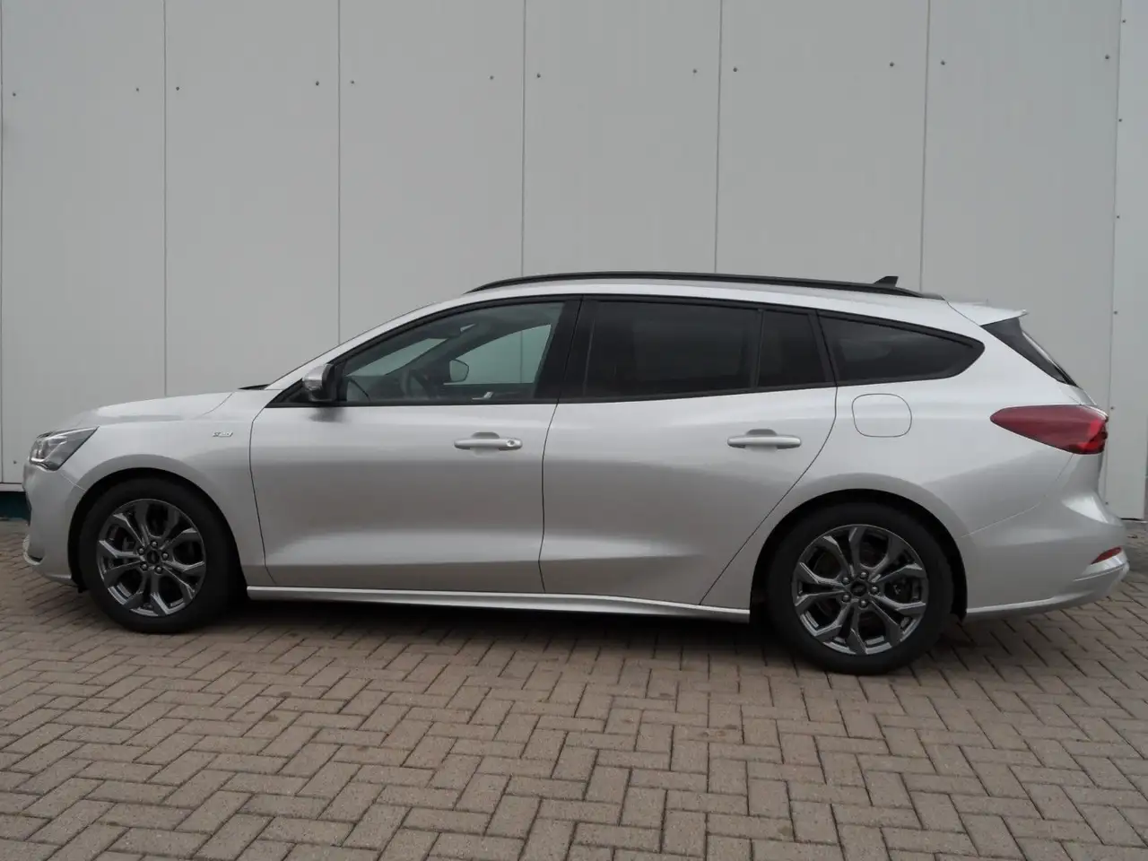 Ford Focus Turnier ST-Line X+Cam+Panoramadach+AHK+AT — Georgsmarienhütte