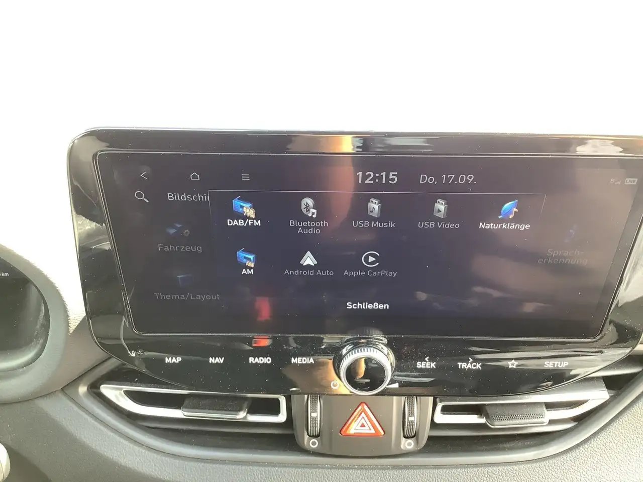 Hyundai i30 8-fach bereift|RFK|SHZ|LHZ|Navi|PDC vorne — Vehicle gallery 20