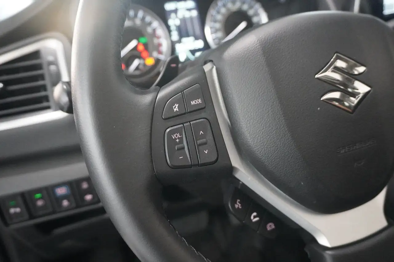 Suzuki SX4 S-Cross 1.4 HYBRID AT NAVI/LED/360°/PANO. — Galería del vehículo 21