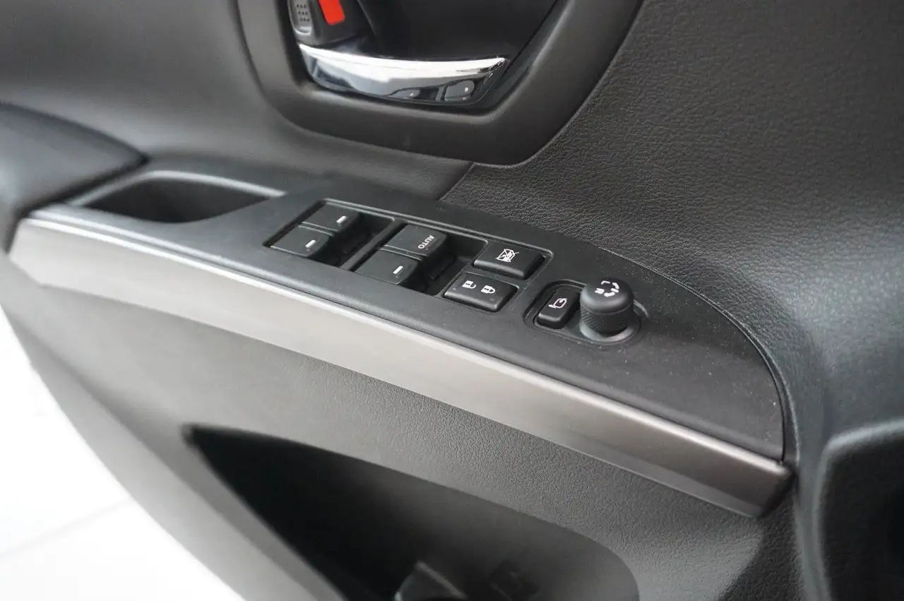 Suzuki SX4 S-Cross 1.4 HYBRID AT NAVI/LED/360°/PANO. — Galería del vehículo 17