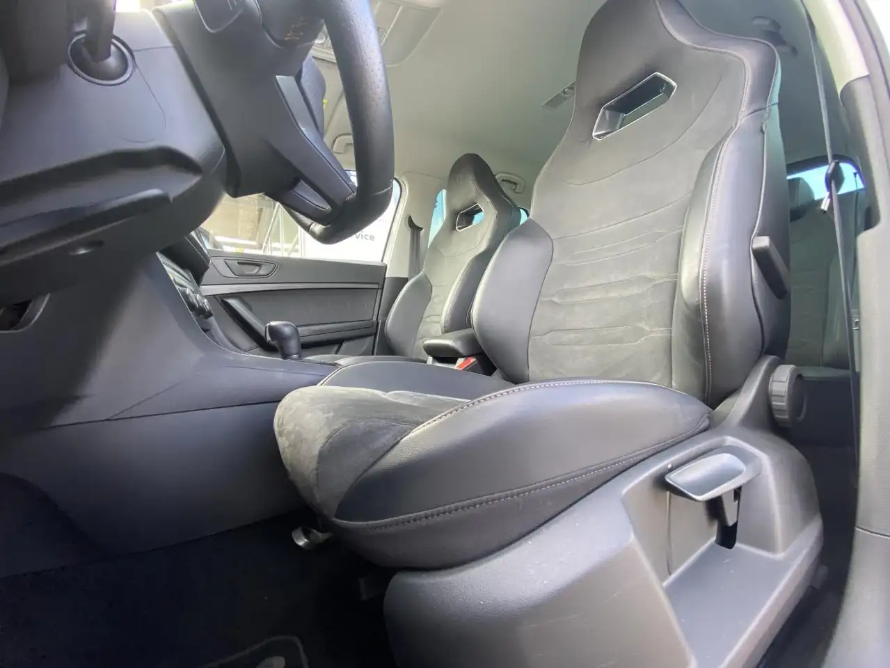 CUPRA Ateca 2.0 TSI DSG 4-DRIVE FULL-LINK+VIRTUAL-COCK — Vehicle gallery 9