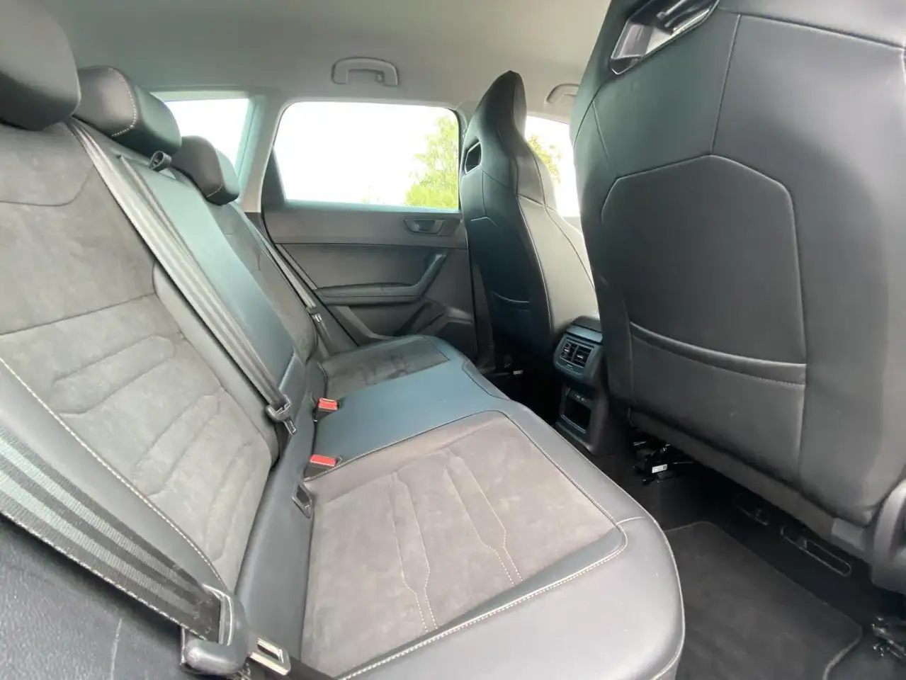 CUPRA Ateca 2.0 TSI DSG 4-DRIVE FULL-LINK+VIRTUAL-COCK — Vehicle gallery 17