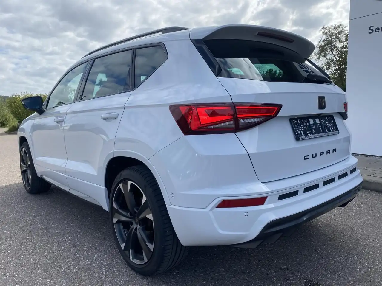 CUPRA Ateca 2.0 TSI DSG 4-DRIVE FULL-LINK+VIRTUAL-COCK — Vehicle gallery 4