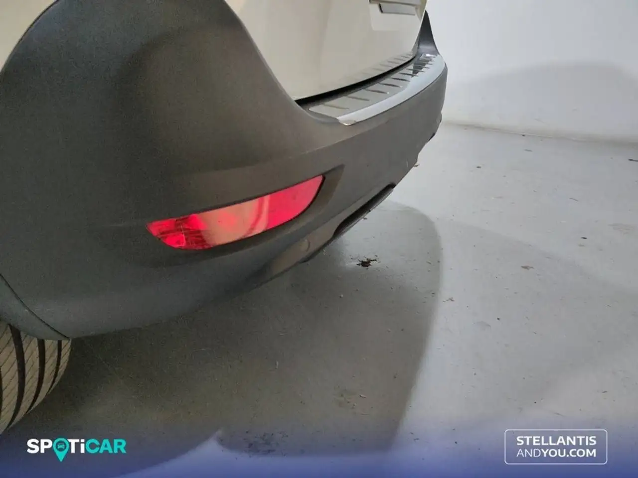 Peugeot 5008 1.2 PureTech S&S Allure 7 pl. 130 — Galerie du véhicule 12