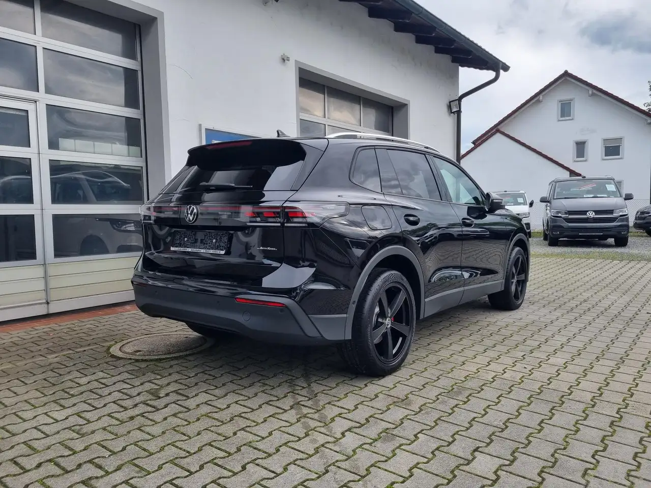 Volkswagen Tiguan Friends 1.5 eTSI DSG mit VW-Garantie — Galerie du véhicule 9