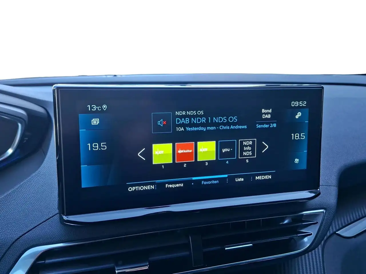 Peugeot 3008 Allure Purtech 130 Kamera Navi SHZ — Galerie du véhicule 11