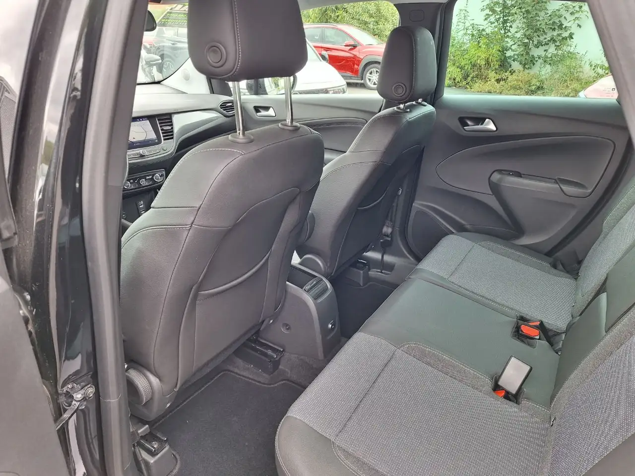 Opel Crossland 1.2 Turbo Elegance Paket inkl. Big Deal — معرض صور السيارة 9