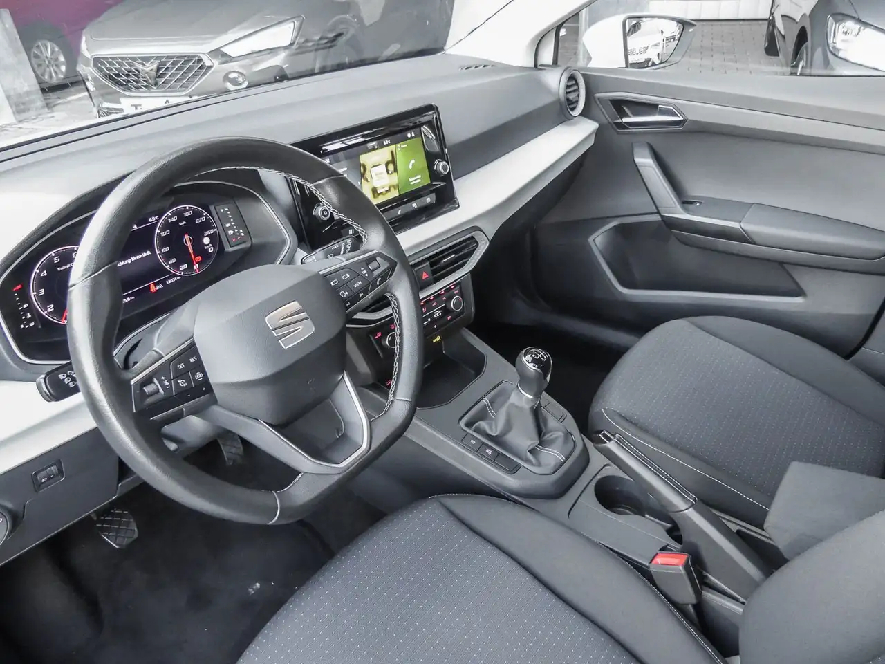 SEAT Ibiza Style Edition 1.0 TSI LED+PDC+FULL LINK — معرض صور السيارة 9