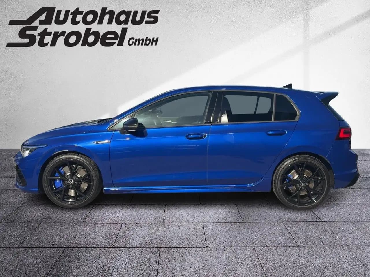 Volkswagen Golf VIII R 2.0 TSI DSG 4M "20 Years" ab 2,99% A — معرض صور السيارة 4