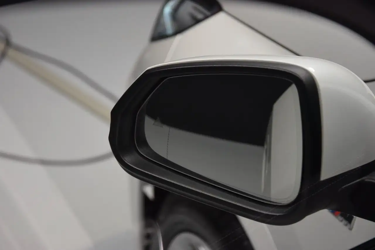 BMW X1 18 i sDrive M Sport Pano H&k ACC Memory Leder — معرض صور السيارة 18
