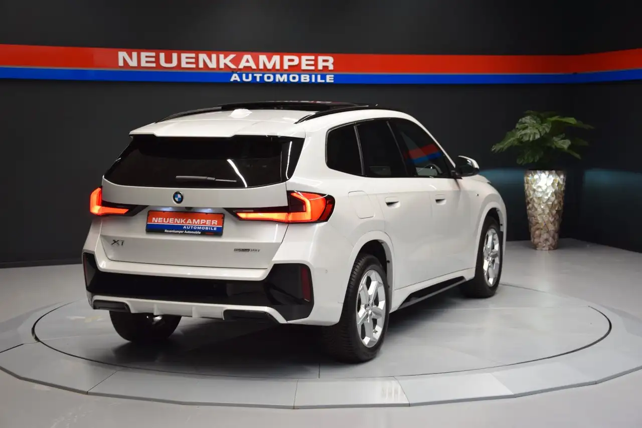 BMW X1 18 i sDrive M Sport Pano H&k ACC Memory Leder — معرض صور السيارة 6