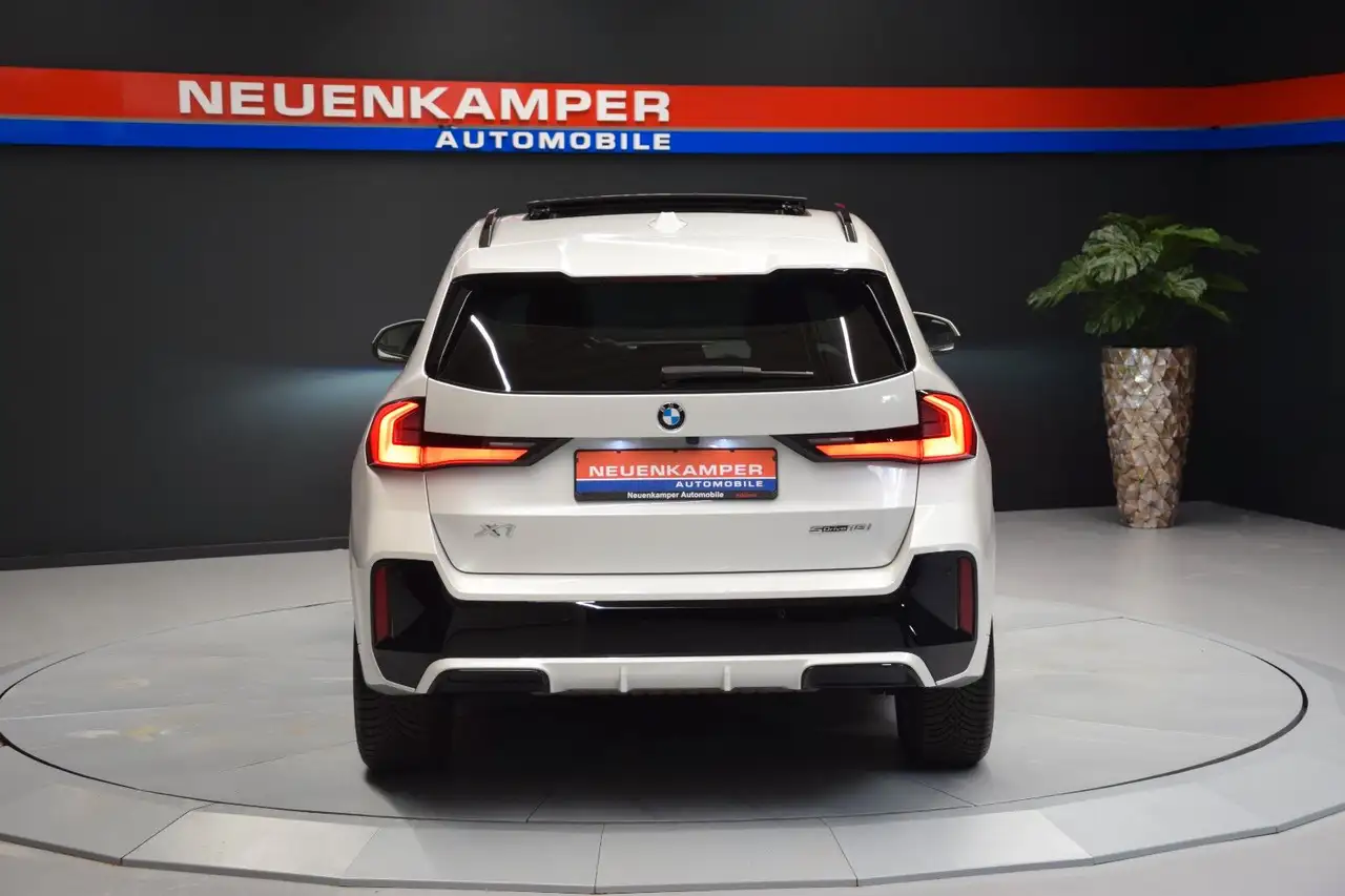 BMW X1 18 i sDrive M Sport Pano H&k ACC Memory Leder — معرض صور السيارة 5
