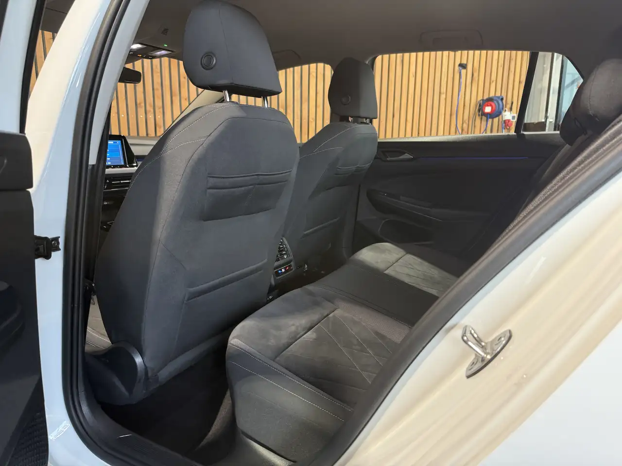 Volkswagen Golf 2,0 TSI Style DSG *Navi*Kam*el.Sitz*LED*ACC — Galerie du véhicule 14