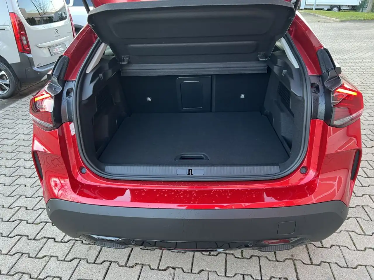 Citroen E-C4 Electric e-C4 Elektro 136 Shine + Kälte-P., Schiebedach ! — Vehicle gallery 15