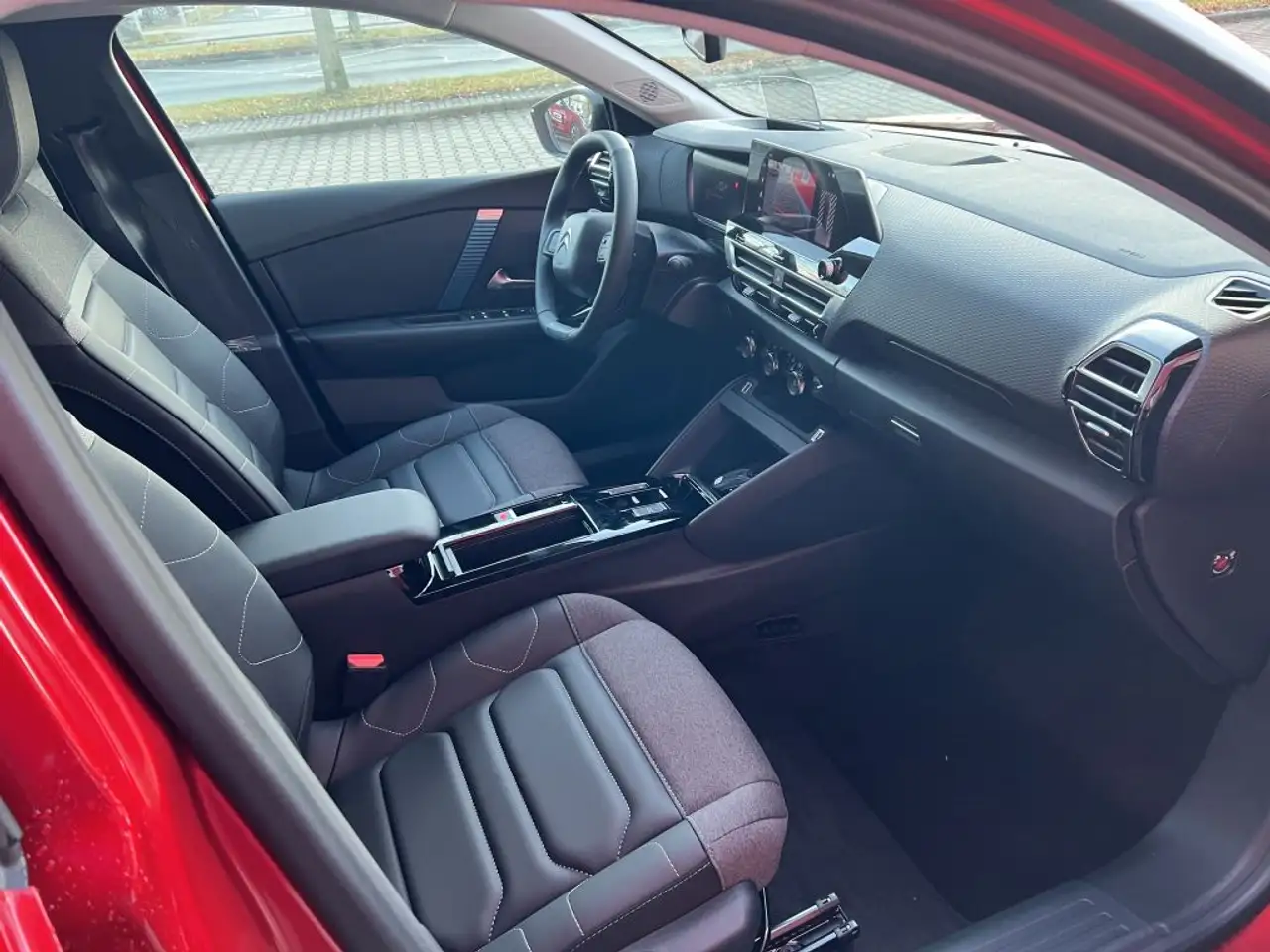 Citroen E-C4 Electric e-C4 Elektro 136 Shine + Kälte-P., Schiebedach ! — Vehicle gallery 8