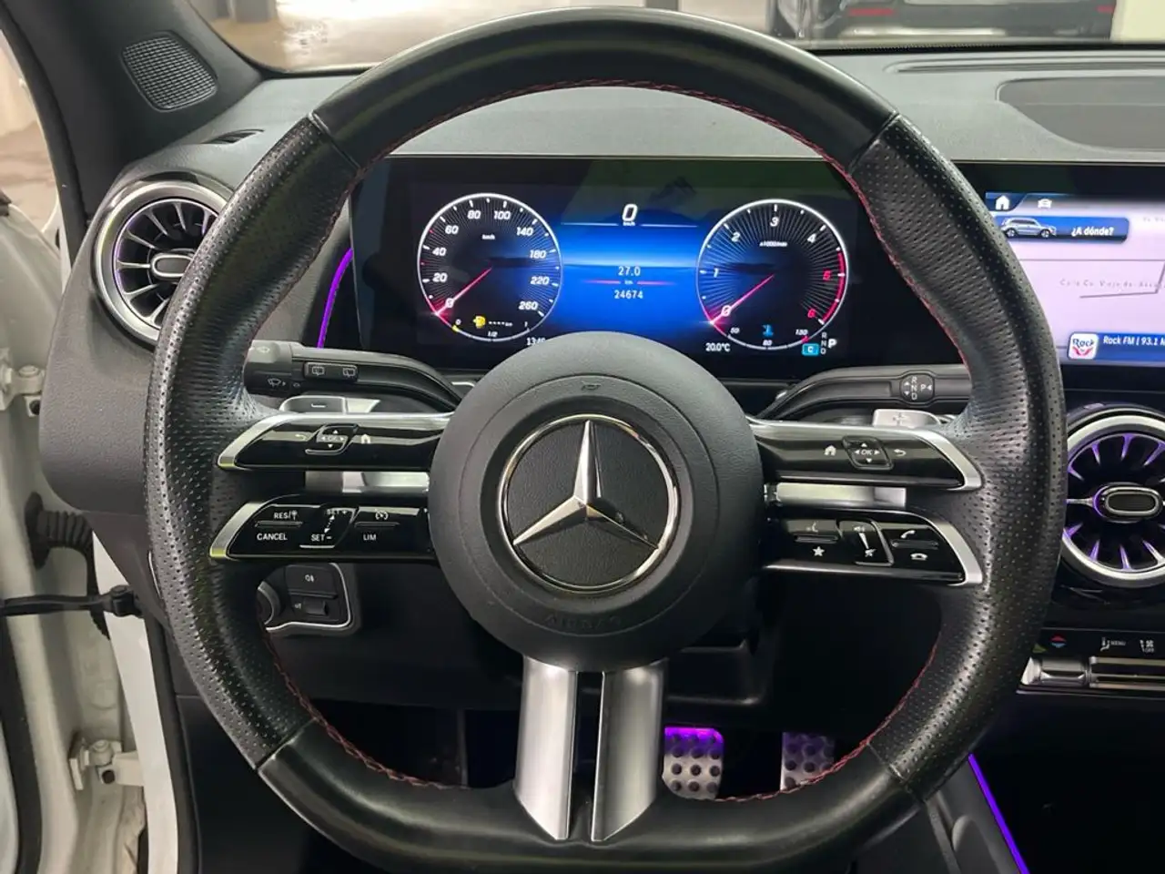 Mercedes-Benz GLB 200 d 4MATIC — Vehicle gallery 9
