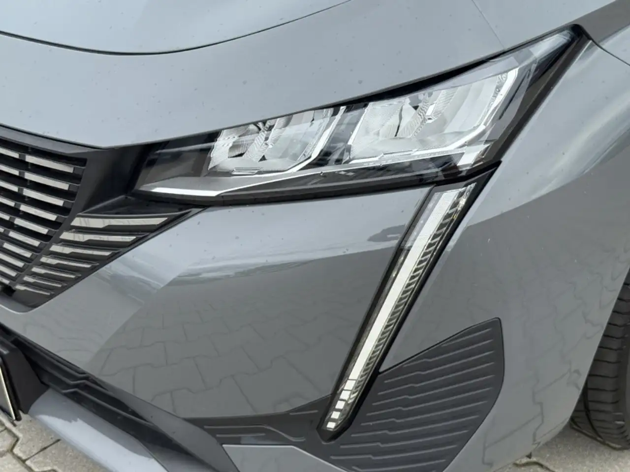 Peugeot 308 PureTech 130 1.2 Allure Navi/Sitzheizung — Galería del vehículo 29