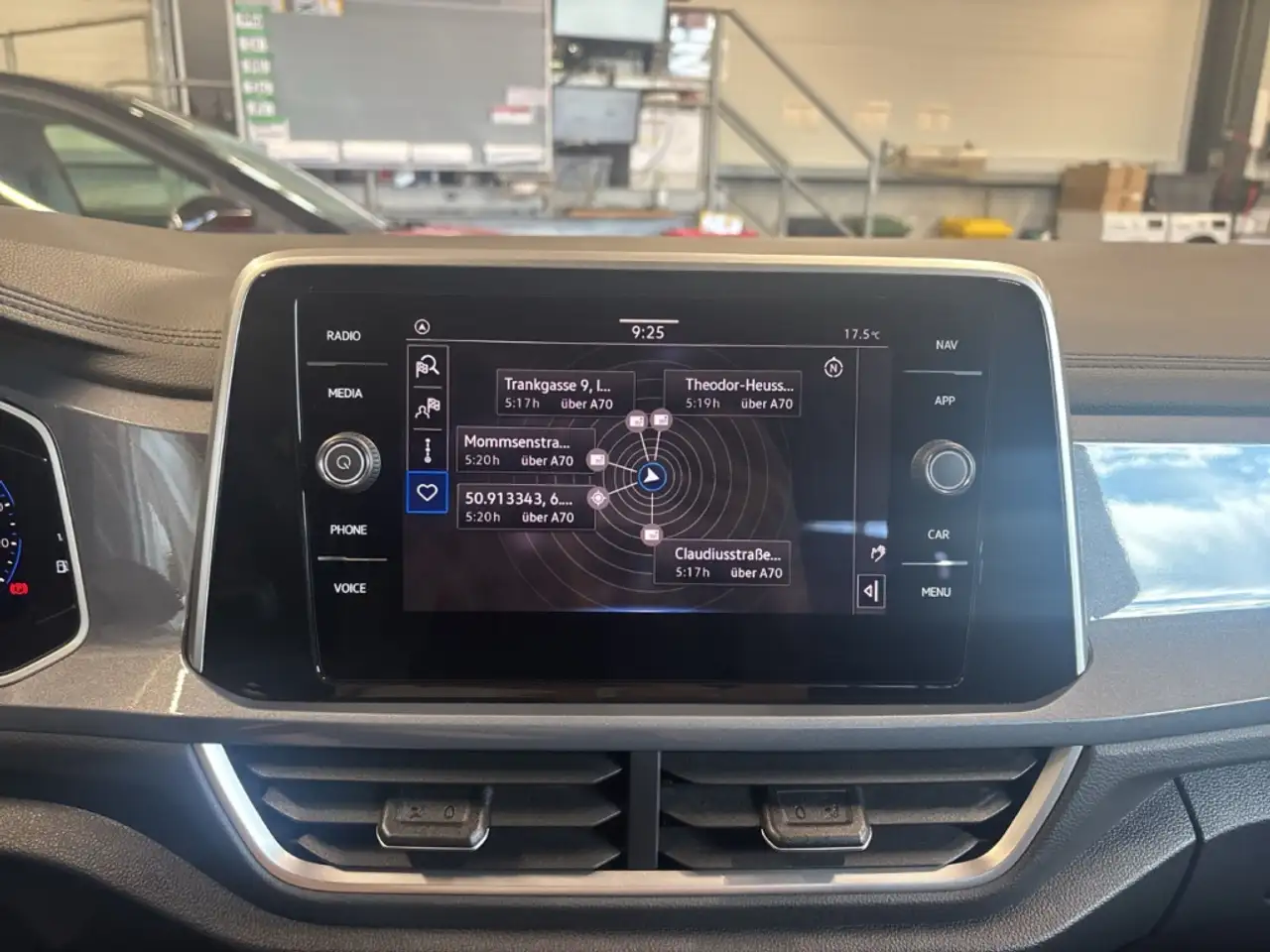 Volkswagen T-Roc Style 1.5 TSI+Klimaautomatik+Sitzheizung+Digitales — Galería del vehículo 11